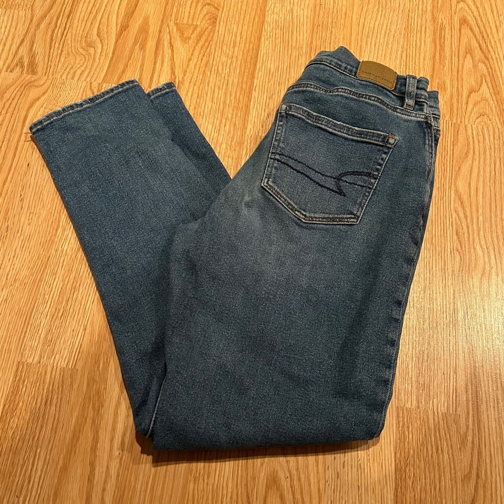 American Eagle Mom Jean Womens 4 Long Blue‎ Medium Wash Button Fly Stretch Denim